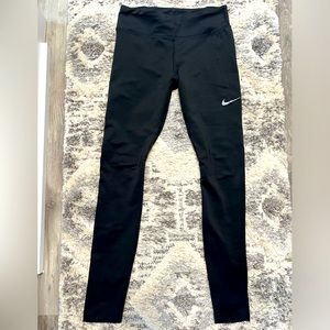 Woman’s Nike drifit tights